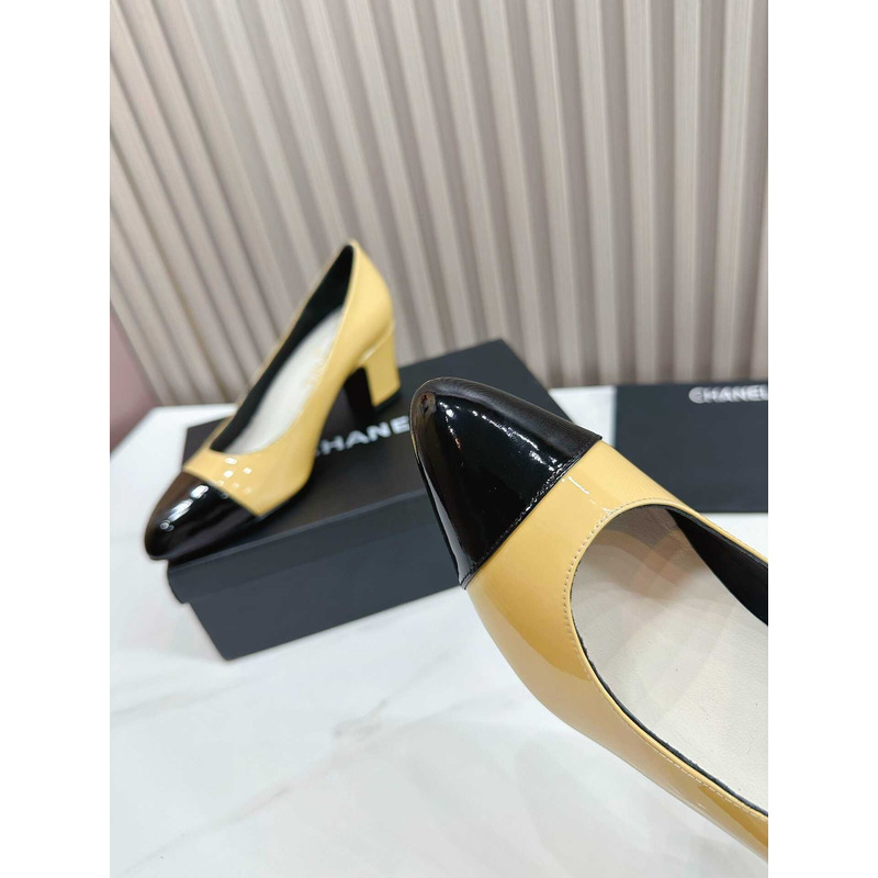 Ch*el pumps patent calfskin yellow & black