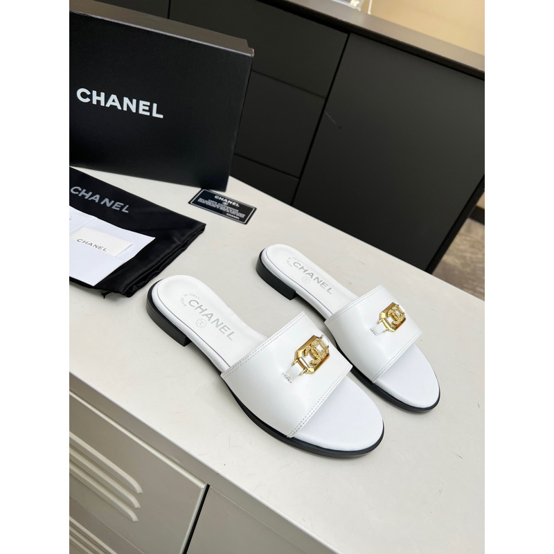 Ch*el calfskin&metal mules white