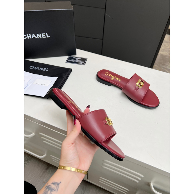 Ch*el calfskin&metal mules red