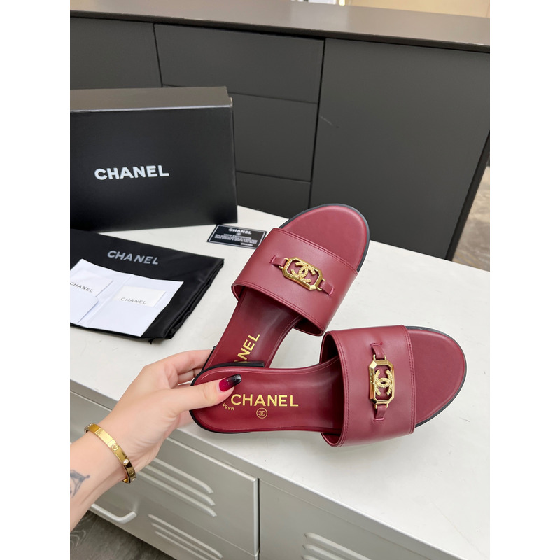 Ch*el calfskin&metal mules red