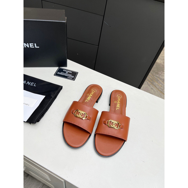 Ch*el calfskin&metal mules brown