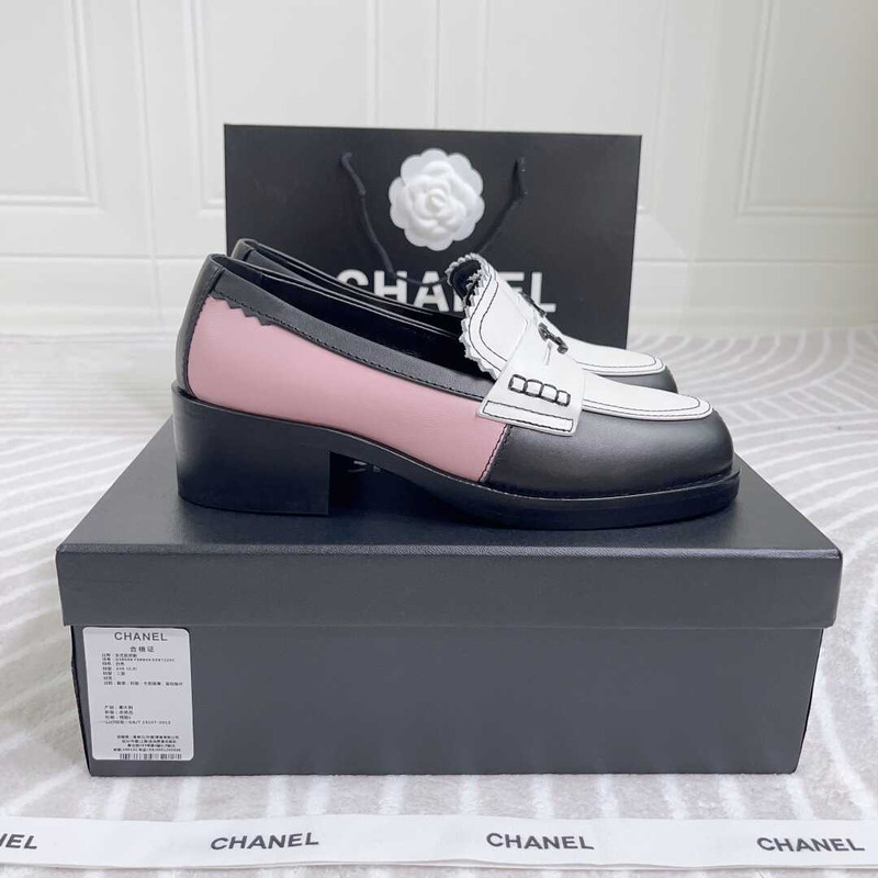 Ch*el loafers calfskin white, black & pink