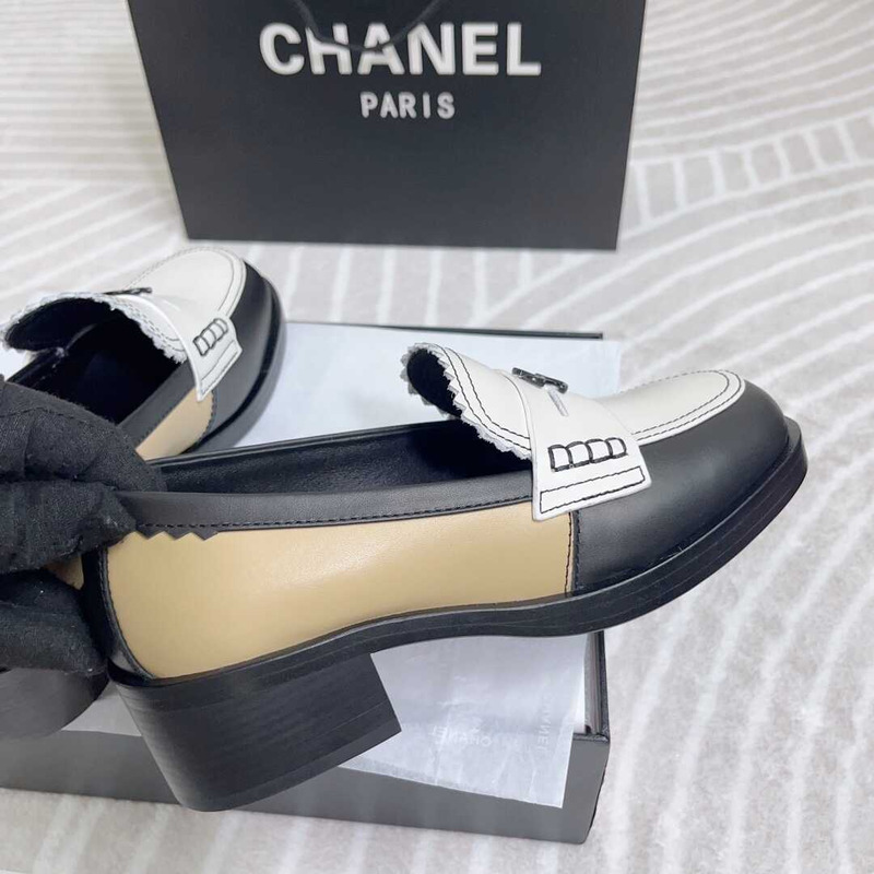 Ch*el loafers calfskin white, black & beige