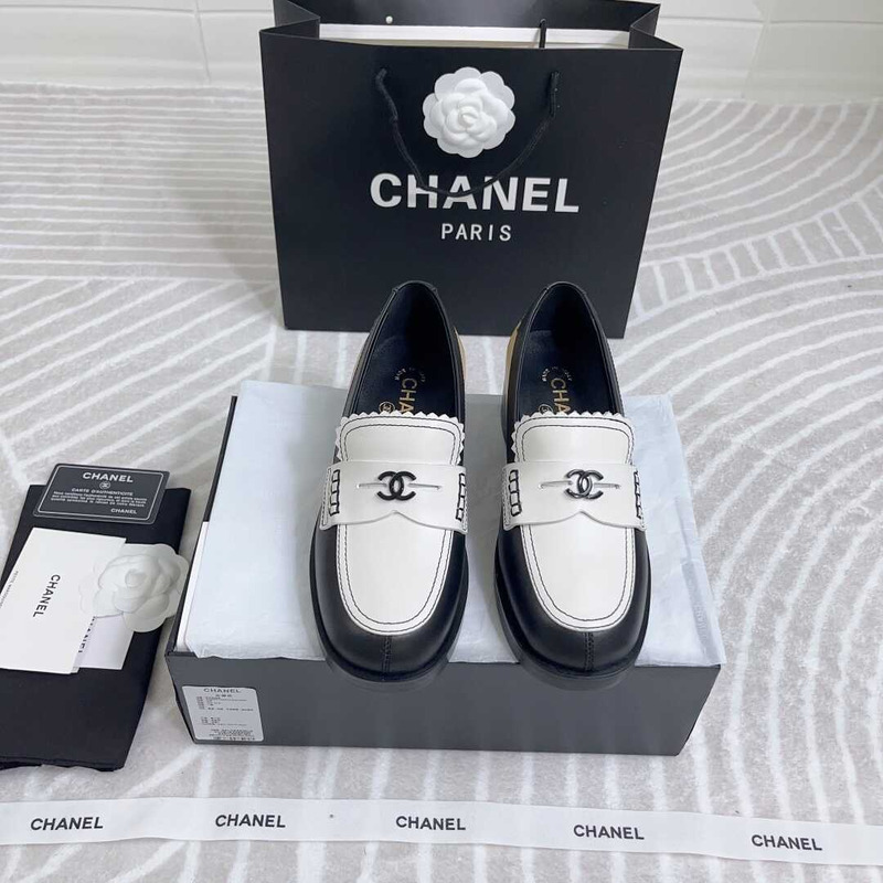 Ch*el loafers calfskin white, black & beige