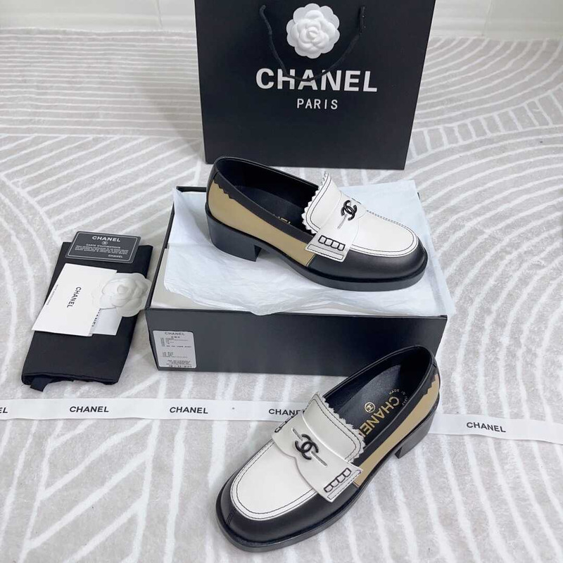 Ch*el loafers calfskin white, black & beige