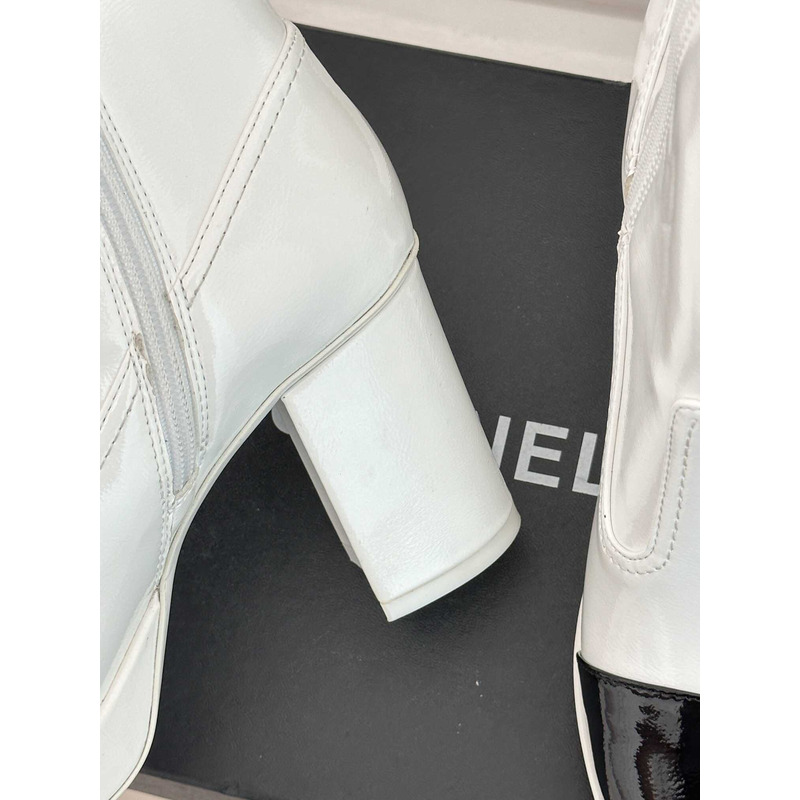 Ch*elCh*el short boots patent leather white