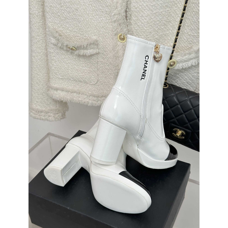 Ch*elCh*el short boots patent leather white