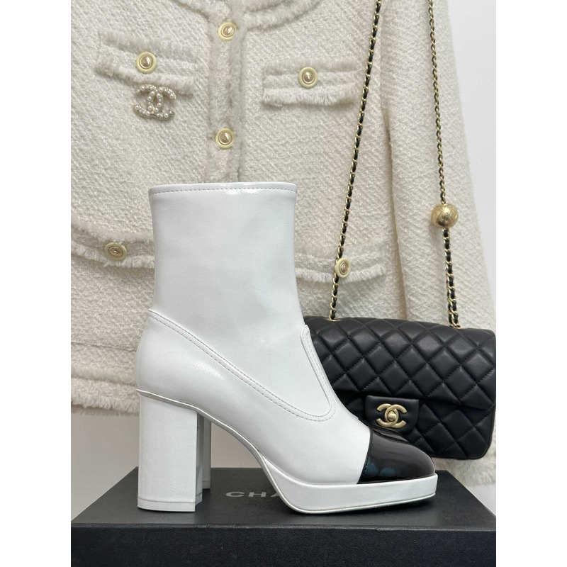 Ch*elCh*el short boots patent leather white