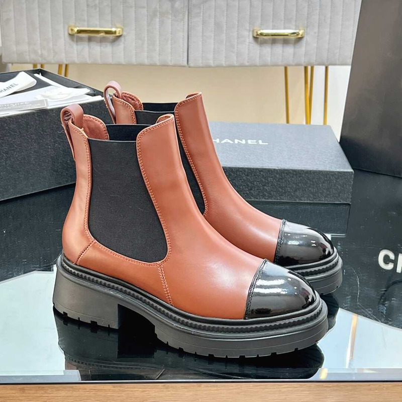 Ch*el calfskin cc logo chelsea boots brown