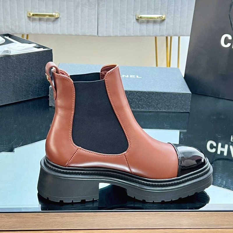 Ch*el calfskin cc logo chelsea boots brown