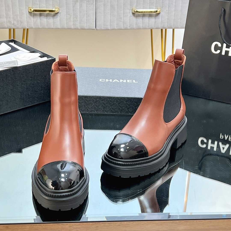 Ch*el calfskin cc logo chelsea boots brown