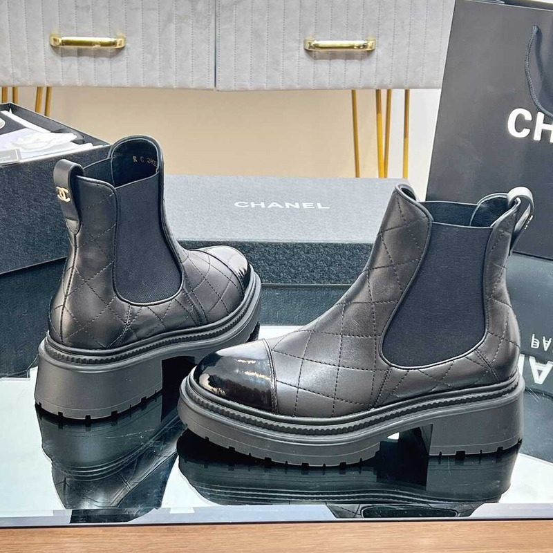 Ch*el short boots calfskin&patent black