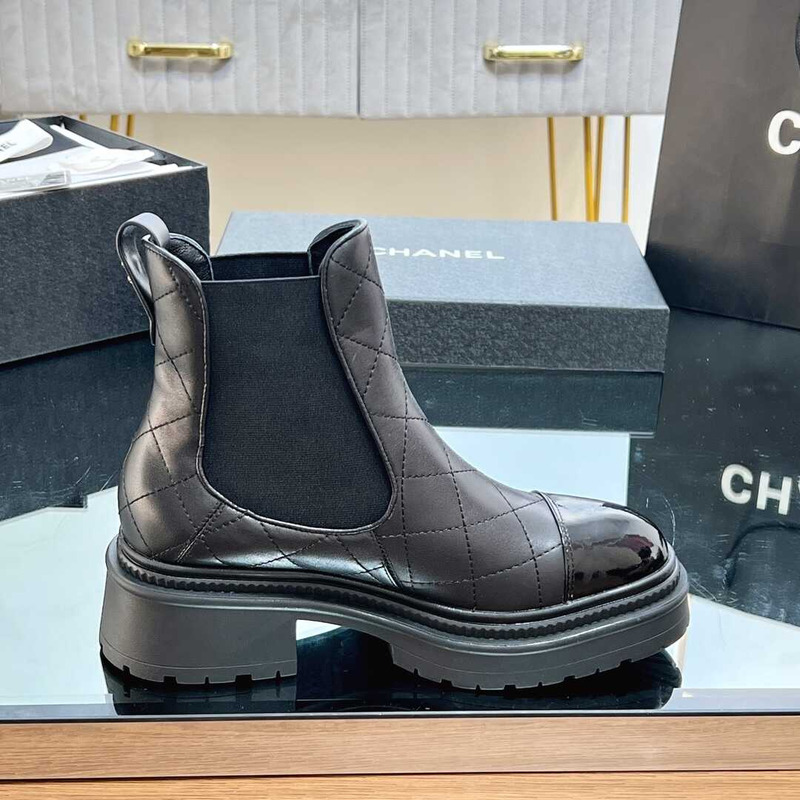 Ch*el short boots calfskin&patent black