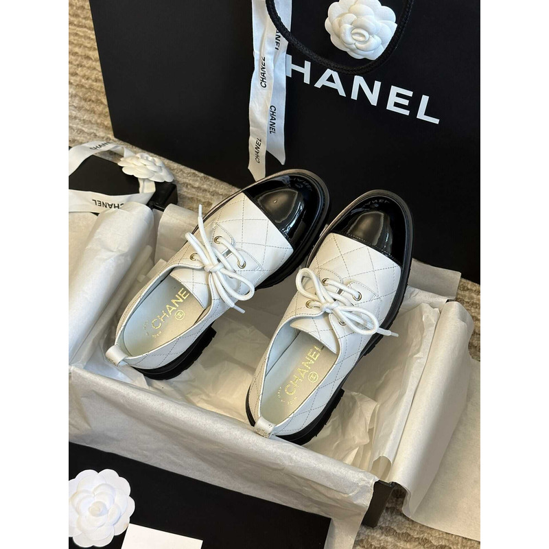 Ch*el lace up shoes calfskin & patent calfskin white