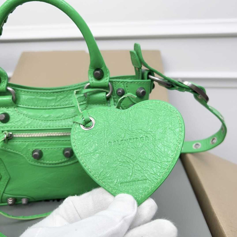 Ba*len*cia*ga neo cagole handbag xs green