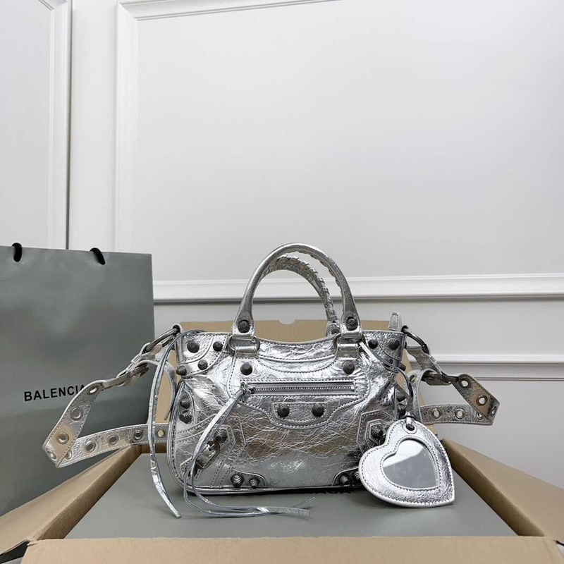 Ba*len*cia*ga neo cagole handbag xs silver