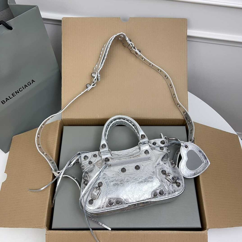 Ba*len*cia*ga neo cagole handbag xs silver