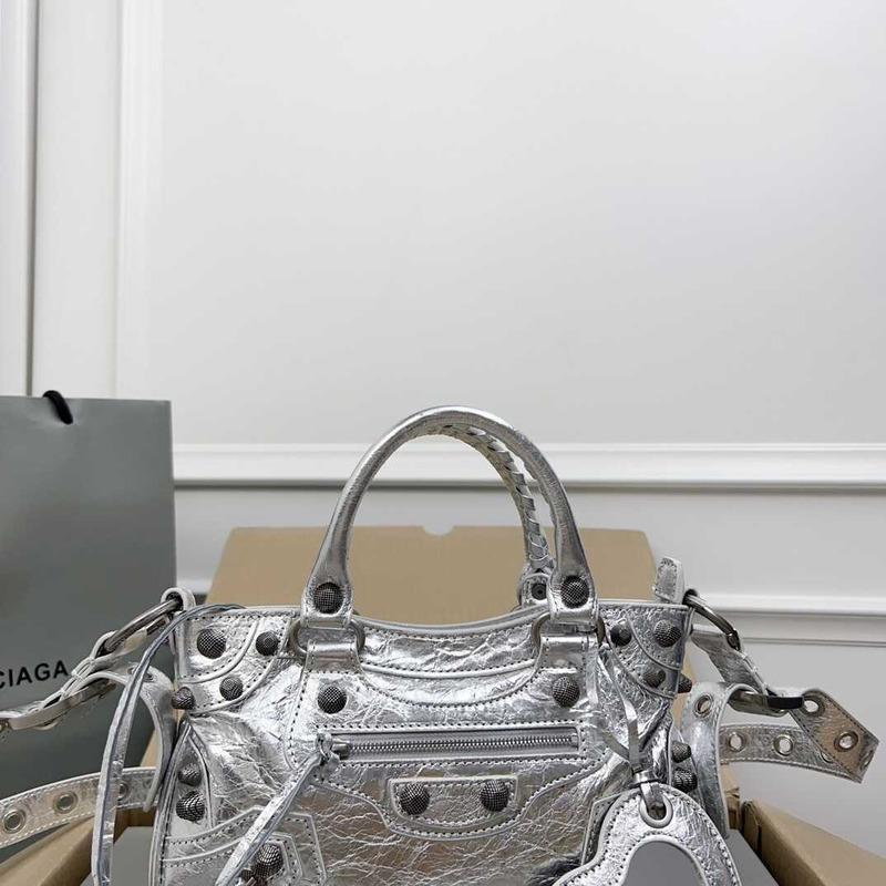 Ba*len*cia*ga neo cagole handbag xs silver