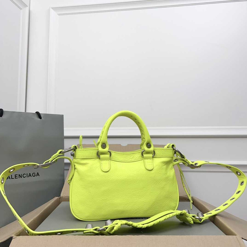 Ba*len*cia*ga neo cagole handbag xs fluorescent green