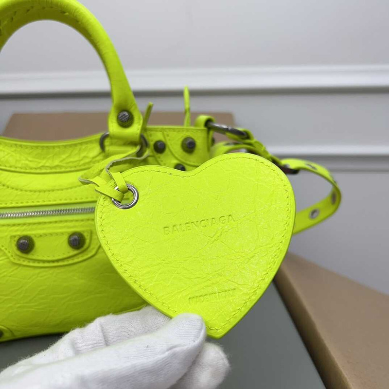 Ba*len*cia*ga neo cagole handbag xs fluorescent green