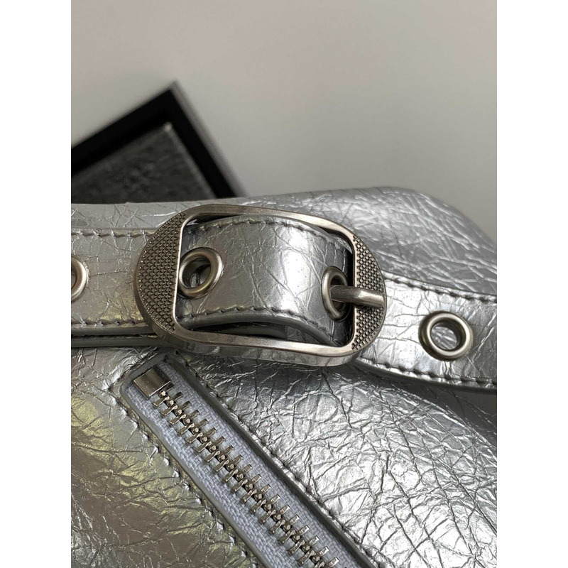 Ba*len*cia*ga le cagole leather belt bag silver