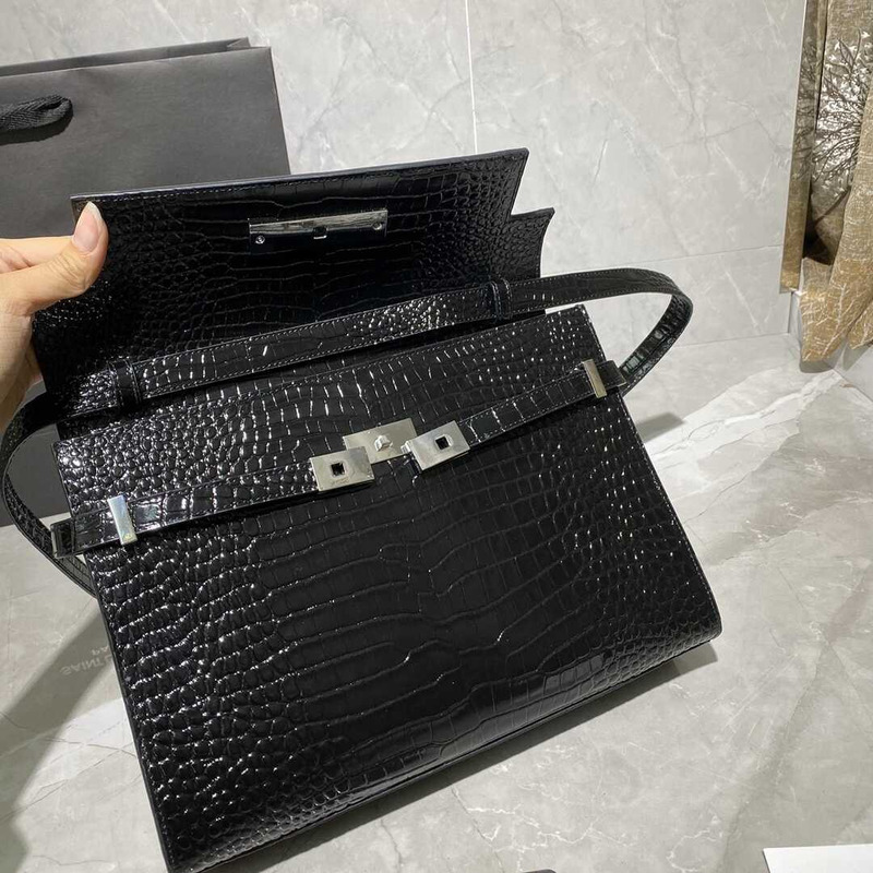 Saint Laurent  Manhattan Leather Shoulder Bag  Black