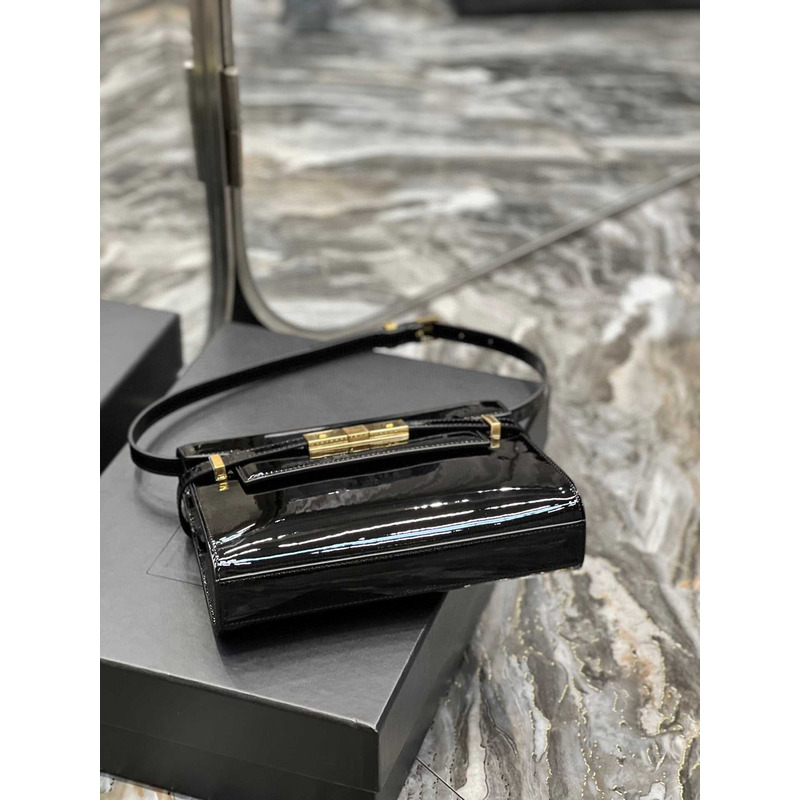 Saint Laurent Manhattan Shoulder Bag Black Patent Leather