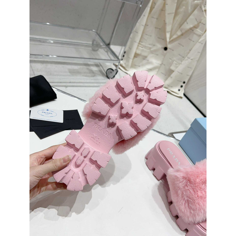 Pra*a shearing slides pink