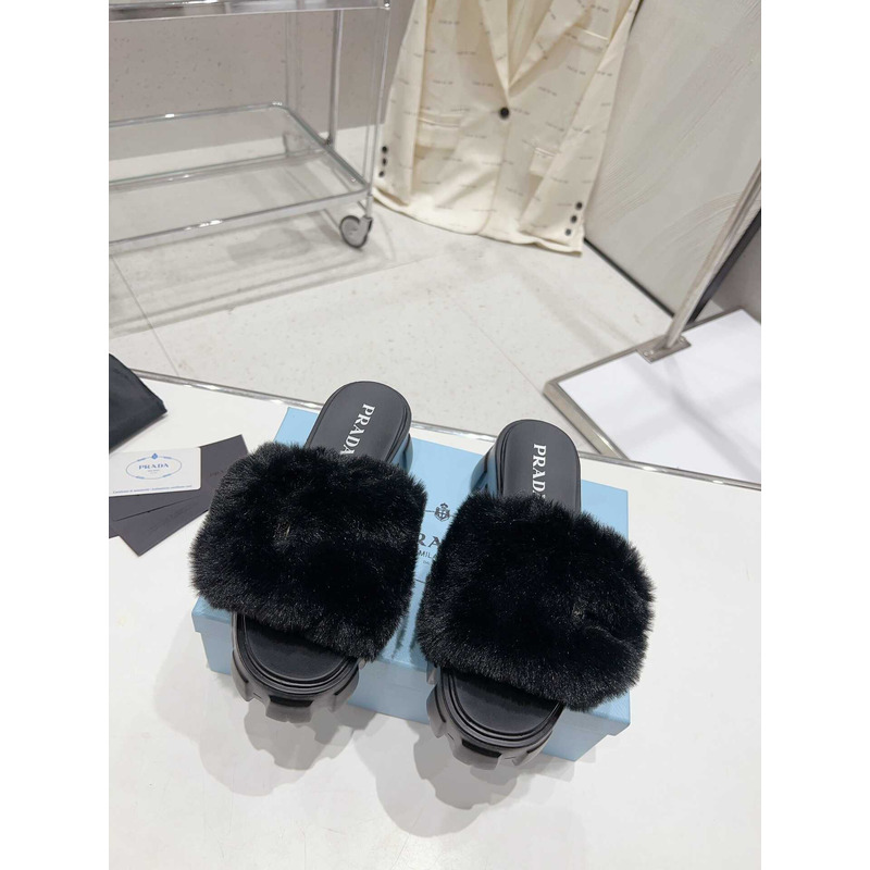 Pra*a shearing slides black