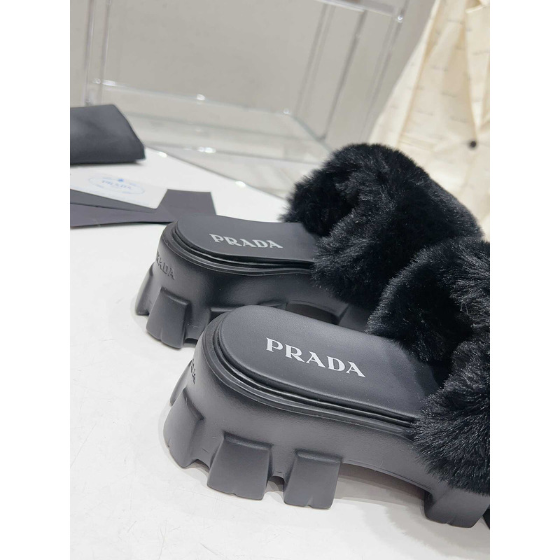 Pra*a shearing slides black