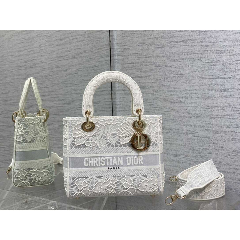 D*or  medium lady d-lite bag embroidery white