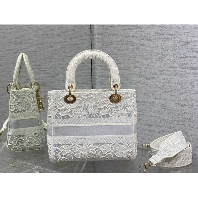 D*or  medium lady d-lite bag embroidery white