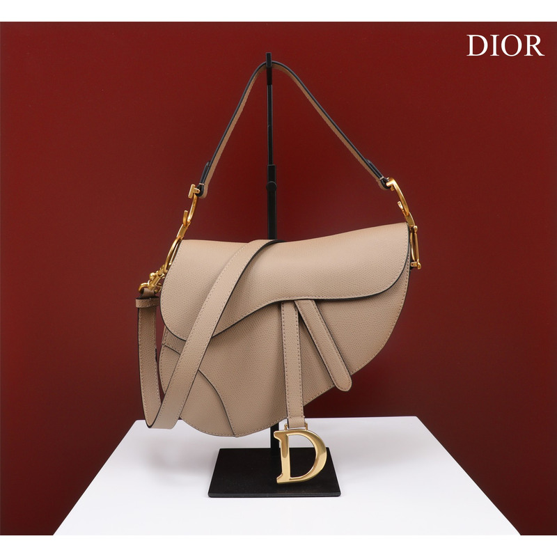 D*or saddle medium shoulder bag in calfskin