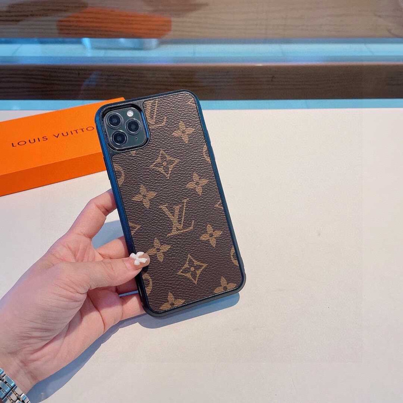 l**is V*t*n lv phone case