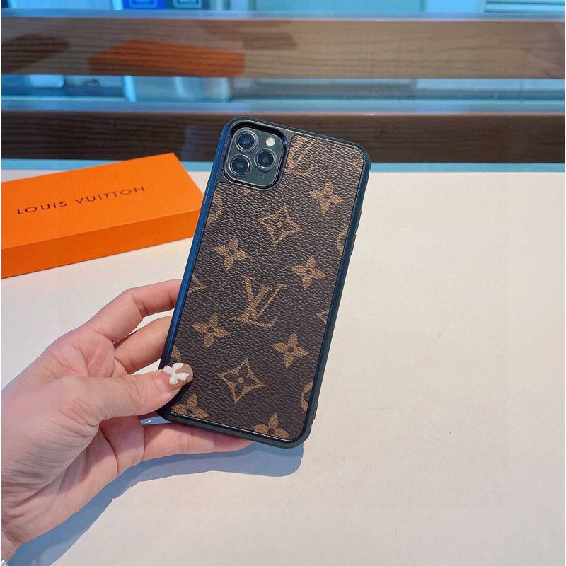 l**is V*t*n lv phone case