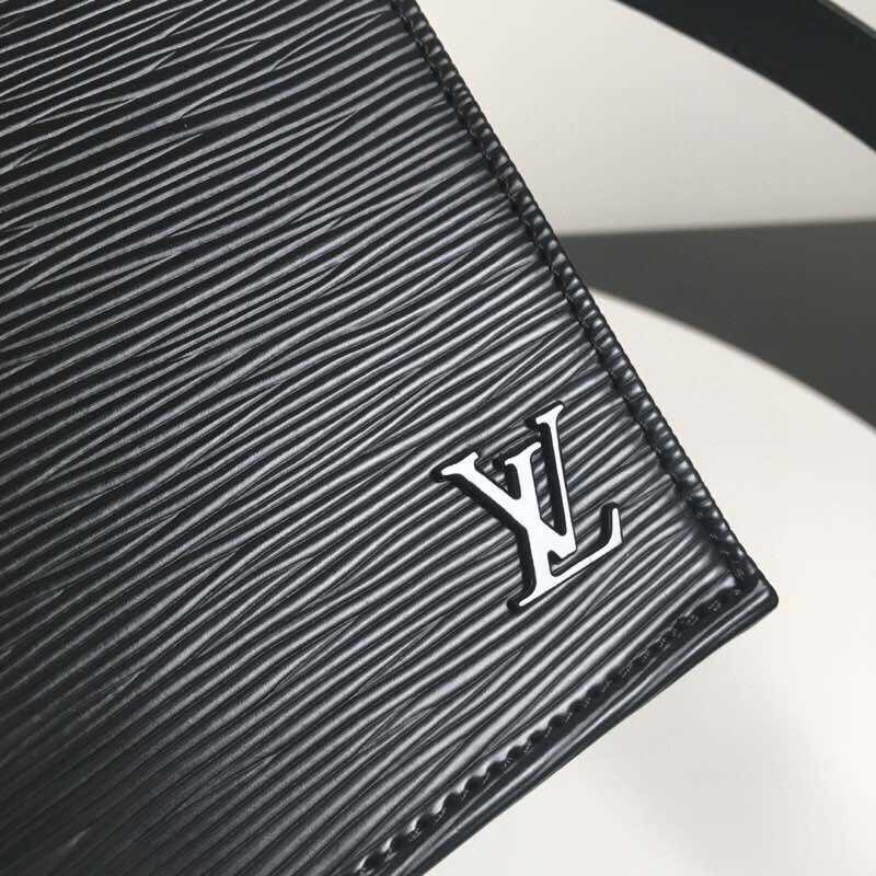 l**is V*t*n petit sac plat epi leather black