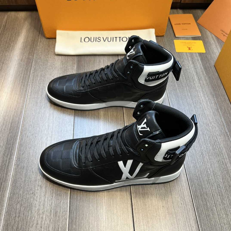 l**is V*t*n high-top sneakers black and white