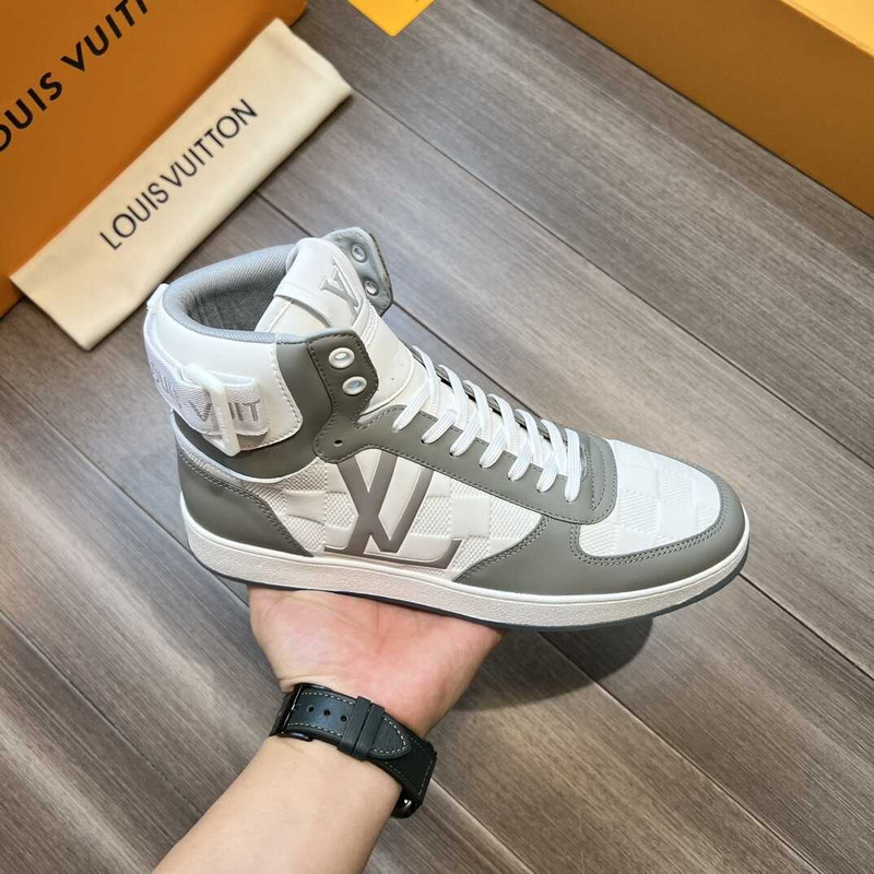 l**is V*t*n high-top sneakers gray