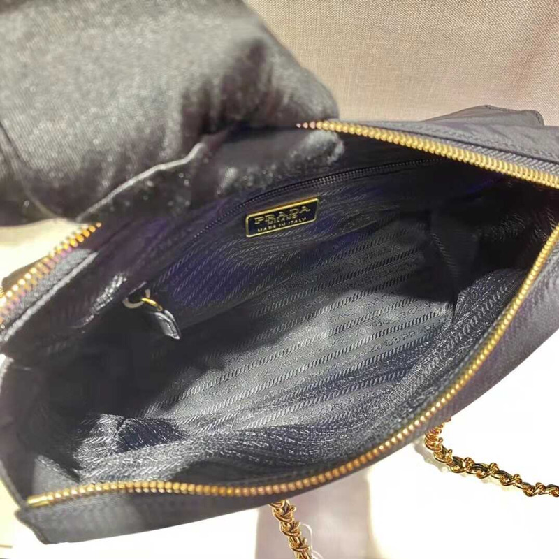 Pra*a vintage chain hobo bag black