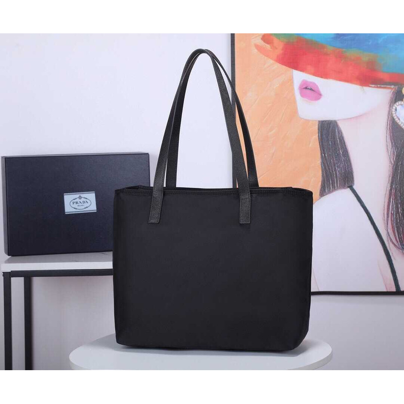 Pra*a recycled nylon tote bag black