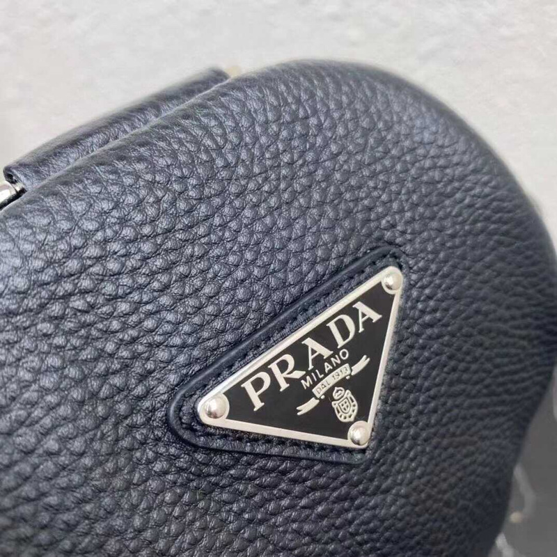 Pra*a pre-owned triangle logo embossed shoulder bag black