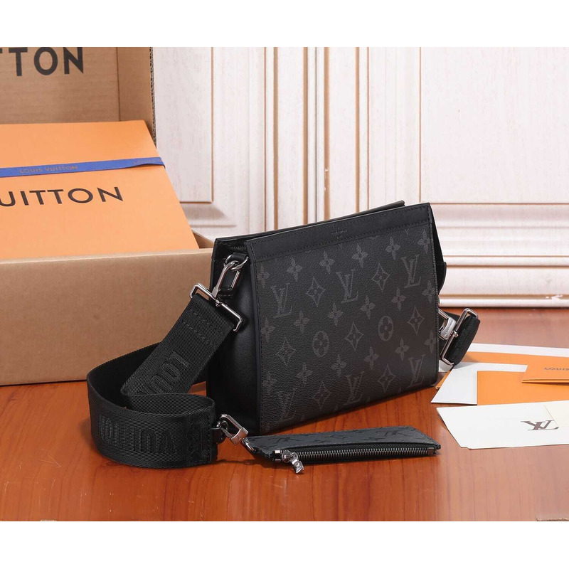 l**is V*t*n gaston wearable wallet monogram eclipse reverse black