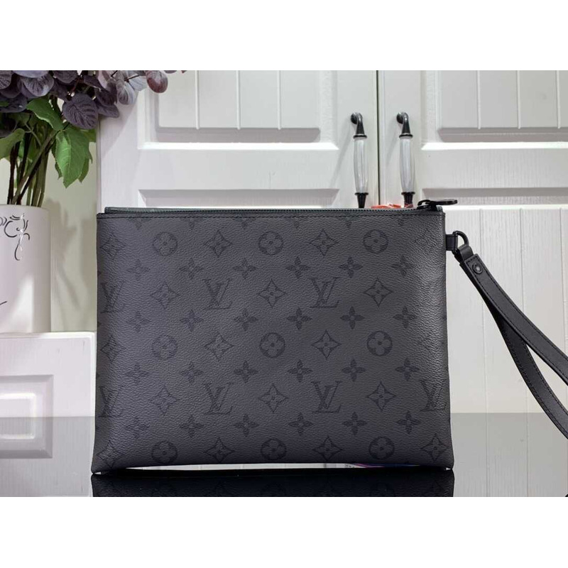 l**is V*t*n pochette s-lock black