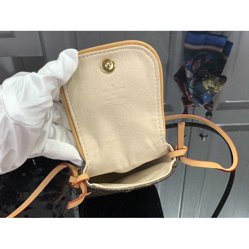 l**is V*t*n monogram mini lin canvas pochette cancun bag