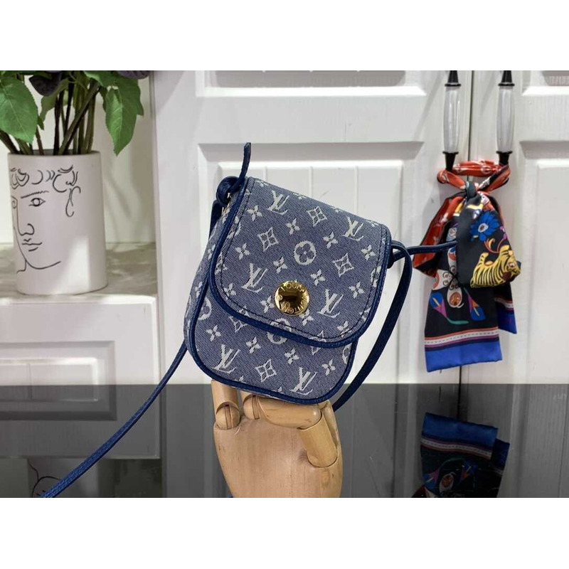 l**is V*t*n blue monogram mini lin canvas pochette cancun bag