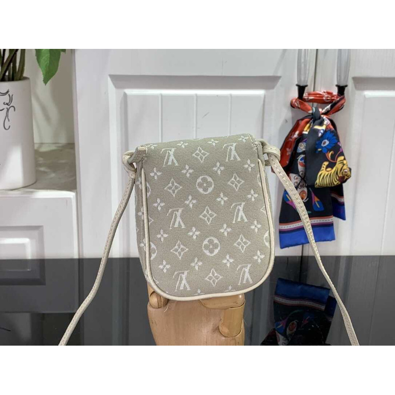 l**is V*t*n dune monogram mini lin canvas pochette cancun bag