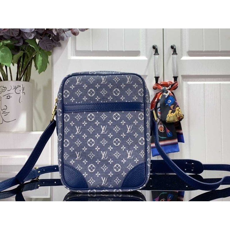 l**is V*t*n danube crossbody bag blue