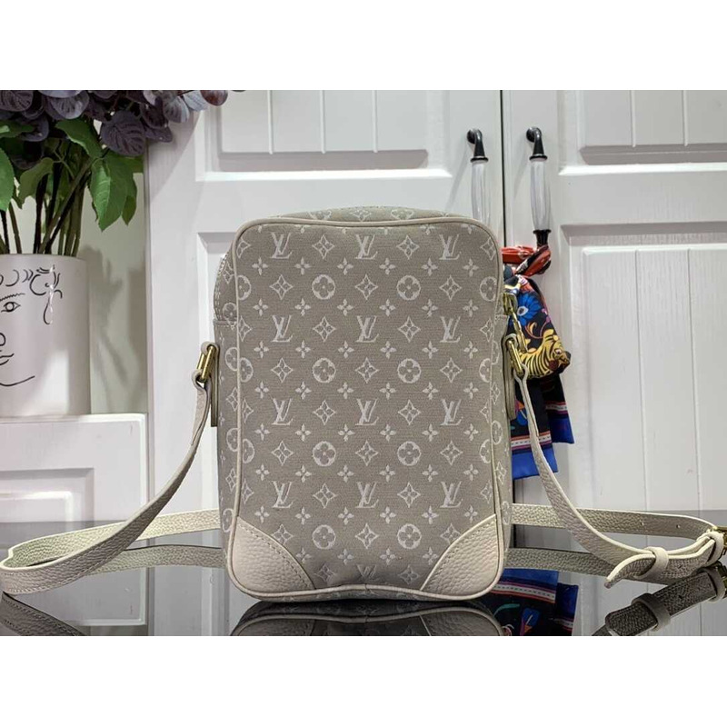 l**is V*t*n danube crossbody bag white