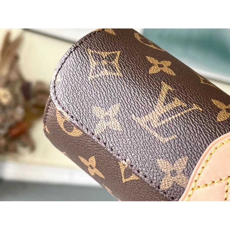 l**is V*t*n 3 watch case monogram canvas brown