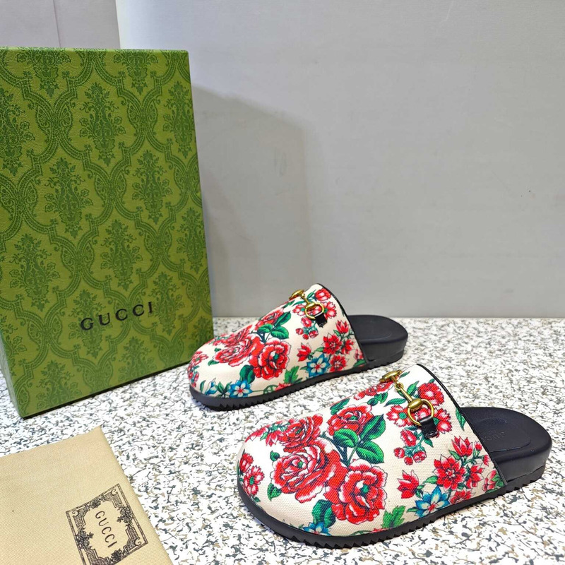 G*u*i floral loafer white and multi colors